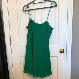 Lulu's Vibrant Green Mini Dress perfect holiday dress like new